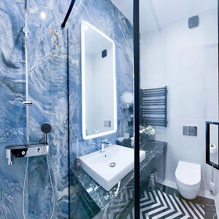 Mola Mola Apart Hotel Lviv Kültér fotó